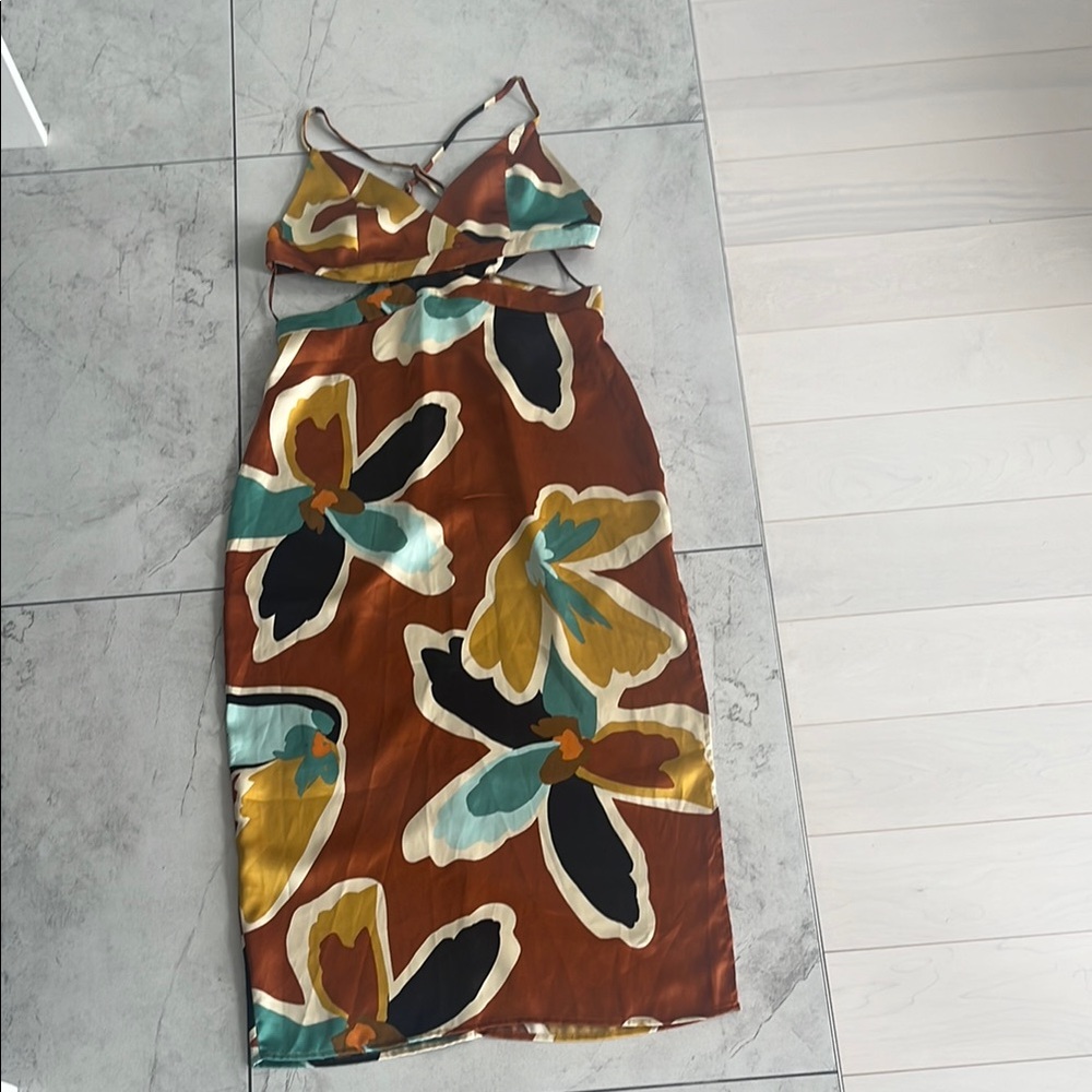 Floral Midi Dress, never  wear it, too large for me.